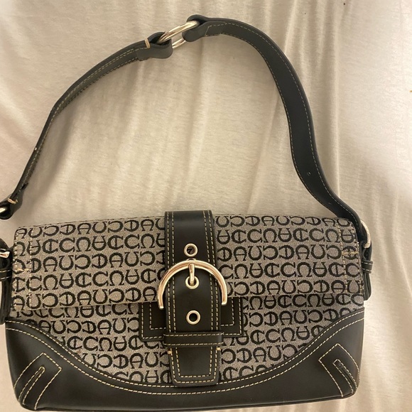 Belt Buckle Saddle Bag - Picture 4 of 4